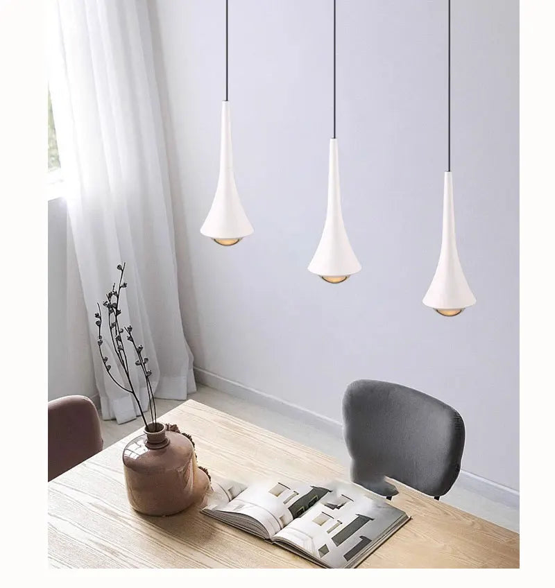 Tear Drop Pendant Chandelier - Pearl Black, Gold & White