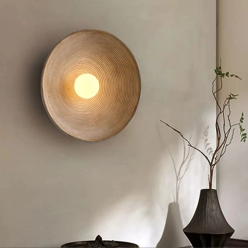 Lyra Abstract Ceramic Wall Sconce – Modern Sculptural Indoor Novelty Lamp